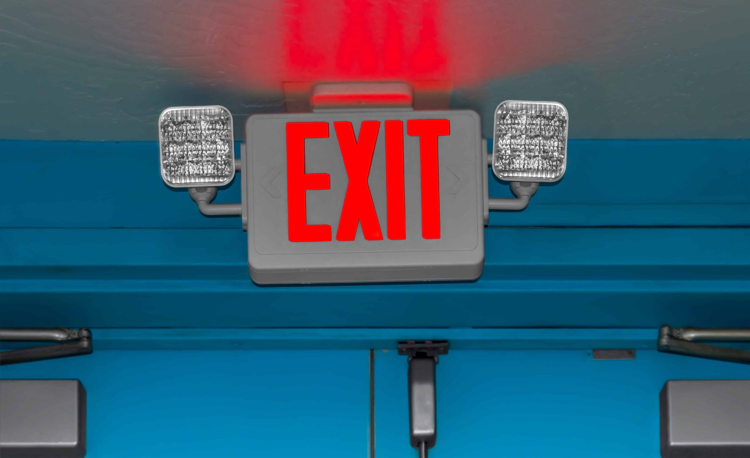 How Battery Backup Exit Lights Protect in Fire Emergencies